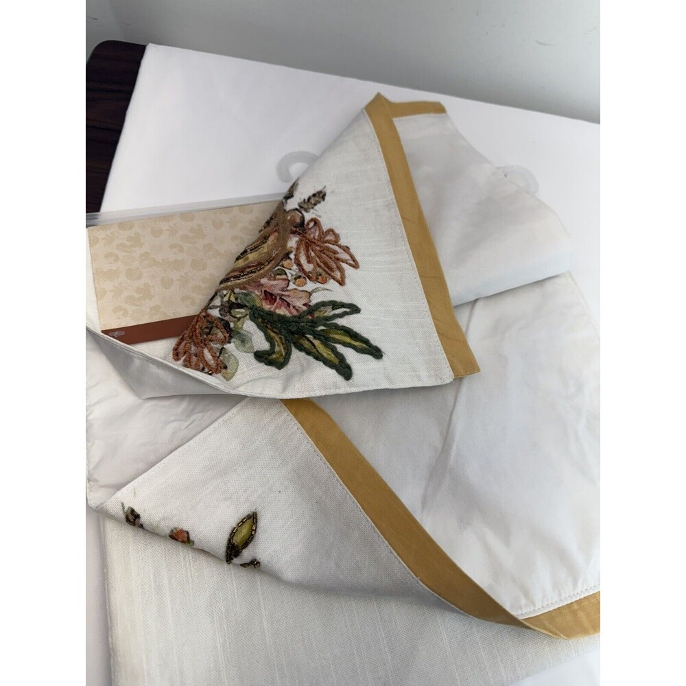 Harvest table runner Fall/Thanksgiving Features pumpkins 13 in. x 72 in - Picture 4 of 8